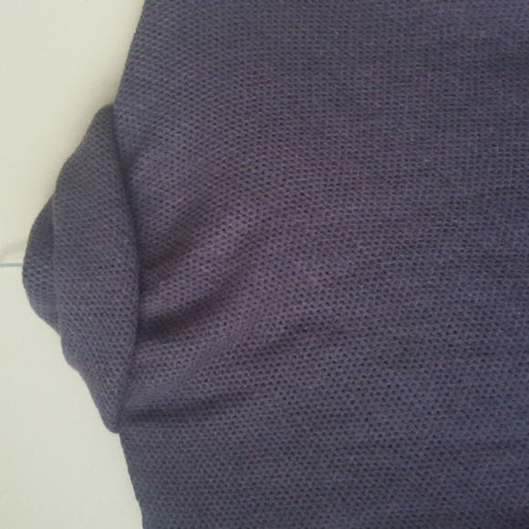 Ferand Grey Shawl with Front  Button Closure, Size Medium - Picture 6 of 8